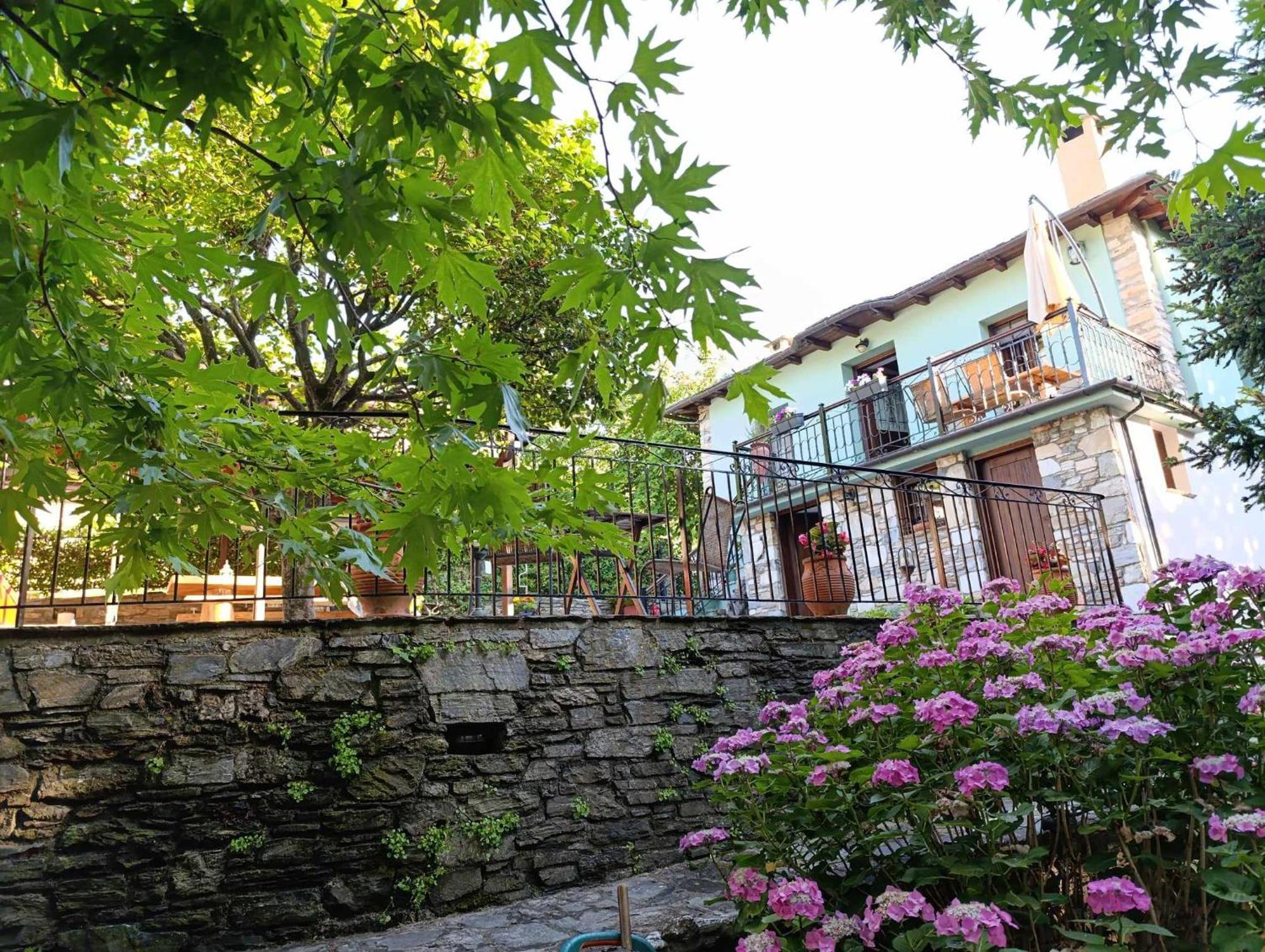 Μountain Whispers Apartment Mouresi Ngoại thất bức ảnh