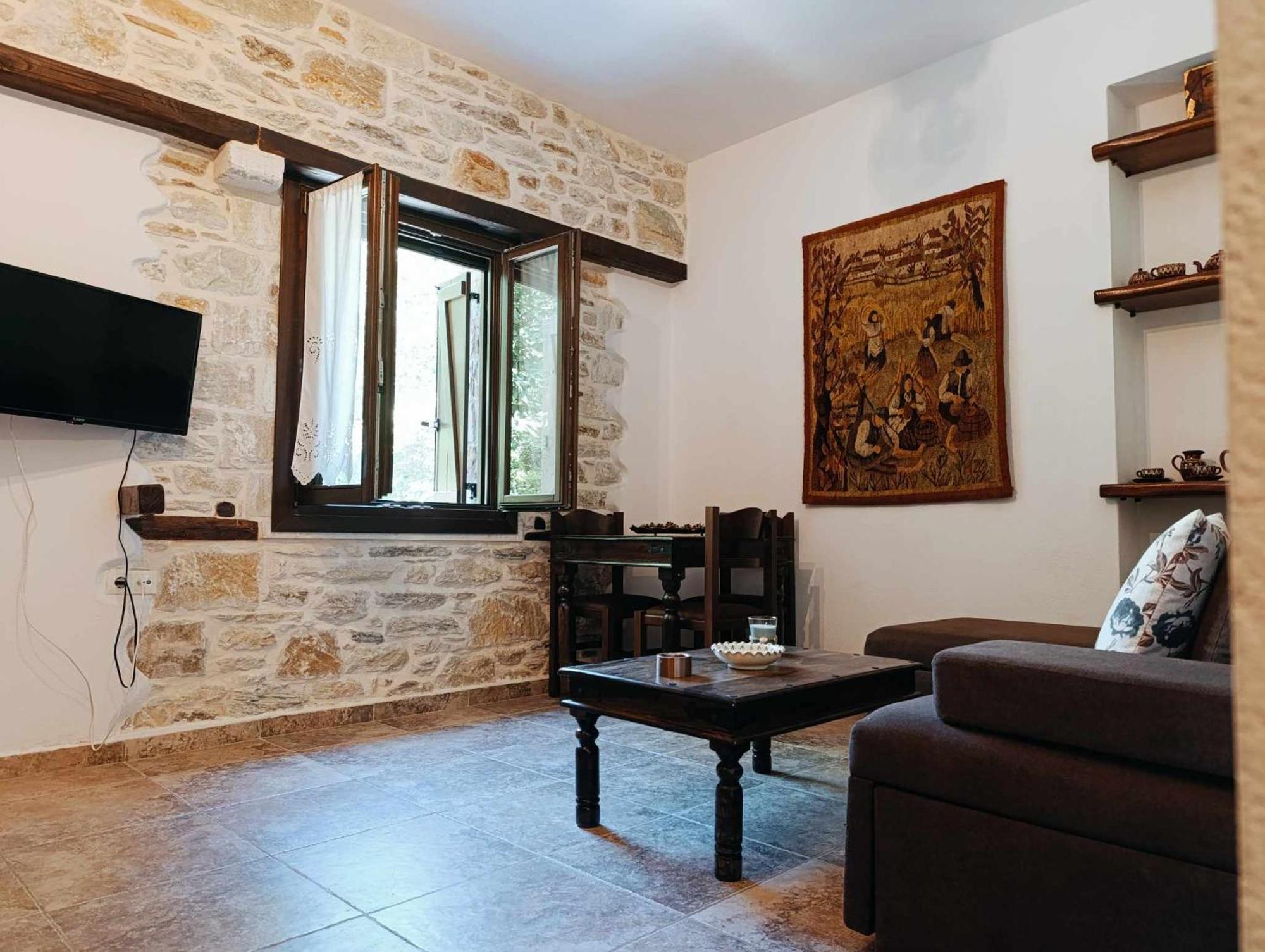 Μountain Whispers Apartment Mouresi Ngoại thất bức ảnh